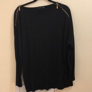 Long sleeve black tunic top with gold chain detail